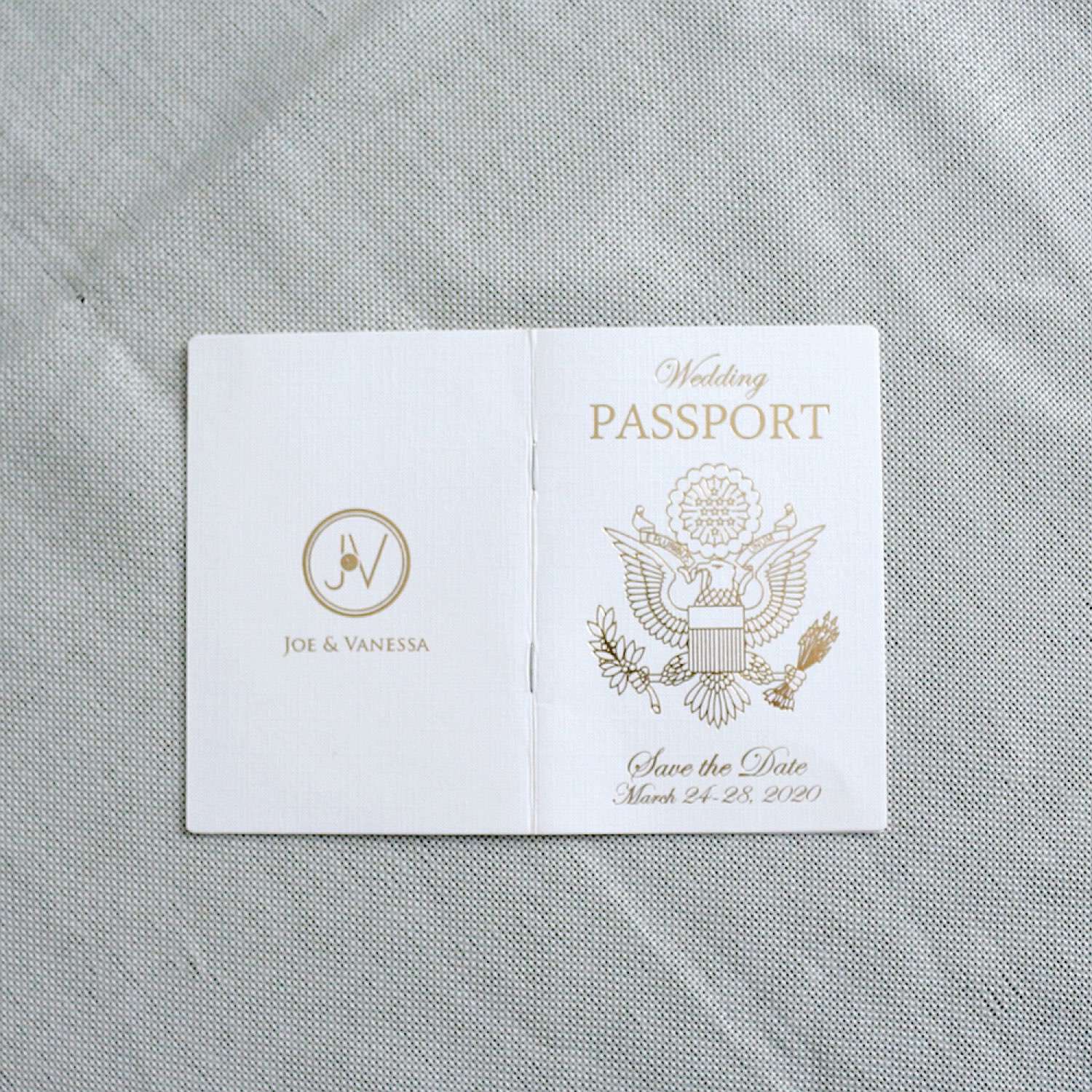 Foiling Wedding Invitation Card Passport Marriage Invitation Customized 